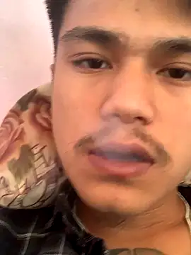 Hullax online show from November 15, 2025, 2:37 am