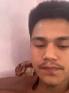 Snapshot of Hullax chatting on February 26, 2026, 3:39 am Hullax online show from February 26, 2026, 3:39 am