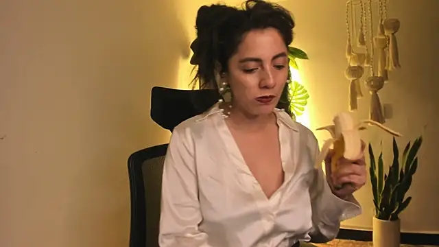 Mala Bad online show from February 11, 2025, 4:13 pm