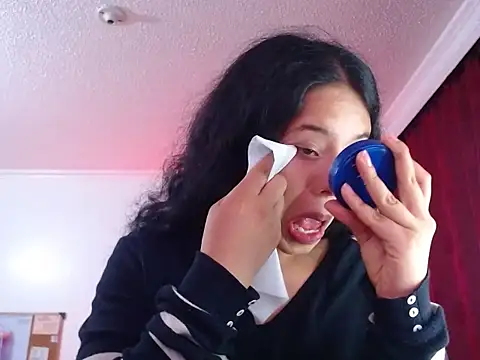 Snapshot of VALERY_MEER chatting on October 15, 2025, 11:57 pm VALERY MEER online show from October 15, 2025, 11:57 pm