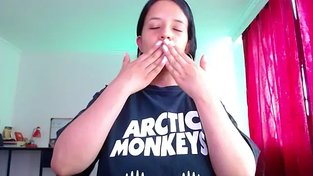 Snapshot of VALERY_MEER chatting on January 15, 2026, 12:52 pm VALERY MEER online show from January 15, 2026, 12:52 pm