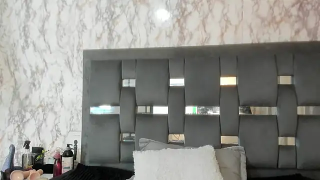 Nicolette russo online show from February 21, 2025, 7:23 am