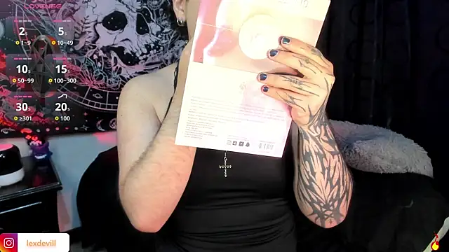 Snapshot of Lexxxxx_ chatting on November 28, 2025, 12:00 am Lexxxxx online show from November 28, 2025, 12:00 am