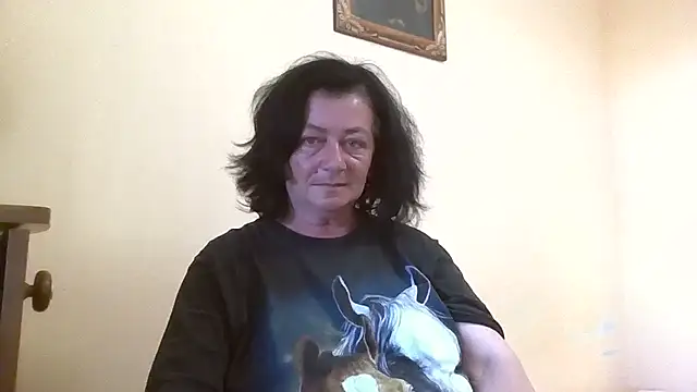 GypsiQueen2 online show from May 27, 2026, 5:20 pm