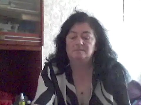 GypsiQueen2 online show from March 18, 2025, 11:22 am