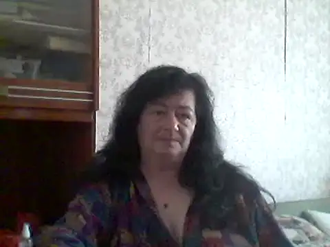 GypsiQueen2 online show from March 14, 2025, 9:35 am