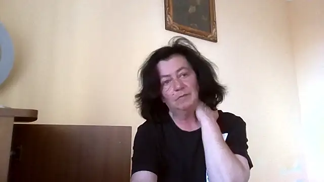 GypsiQueen2 online show from May 30, 2026, 5:07 pm