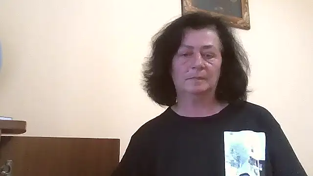 Snapshot of GypsiQueen2 chatting on June 20, 2026, 6:13 pm GypsiQueen2 online show from June 20, 2026, 6:13 pm