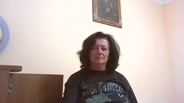 GypsiQueen2 online show from May 23, 2026, 7:46 pm