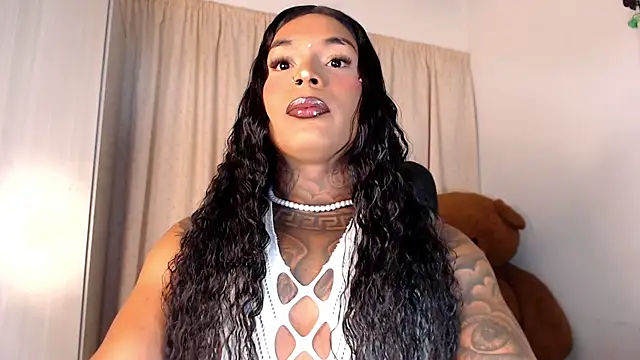 Snapshot of XXVIOLETTAXX chatting on July 5, 2026, 6:31 am XXVIOLETTAXX online show from July 5, 2026, 6:31 am