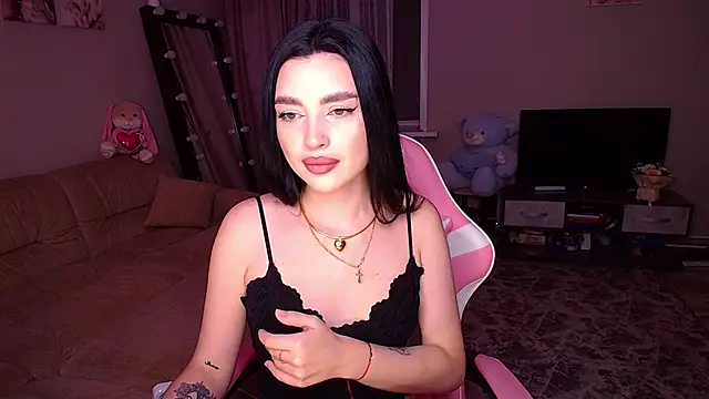 Snapshot of __Malika__ chatting on October 2, 2025, 3:04 pm Malika online show from October 2, 2025, 3:04 pm