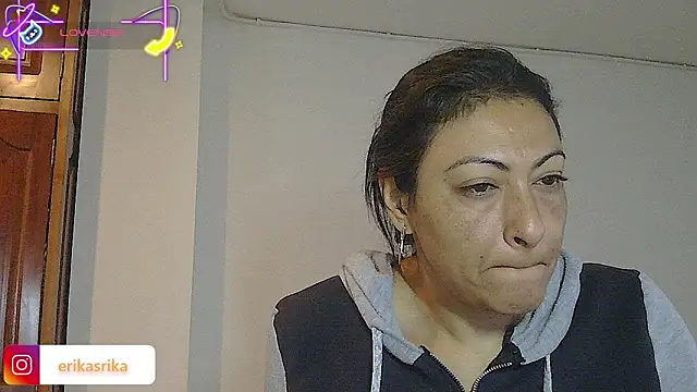 ErikaRika online show from October 2, 2025, 12:19 pm