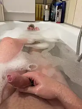 Snapshot of David19932908 chatting on November 19, 2025, 7:03 pm David19932908 online show from November 19, 2025, 7:03 pm