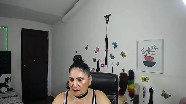 Snapshot of mature_bigboobs10 chatting on December 19, 2025, 3:54 am mature bigboobs10 online show from December 19, 2025, 3:54 am