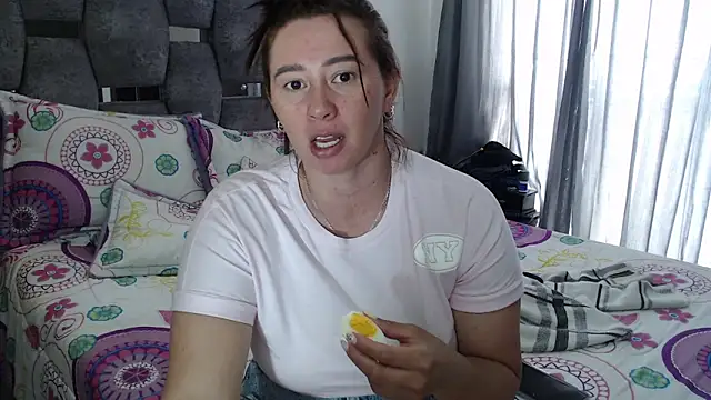 sara hott 1 online show from April 8, 2026, 3:24 pm