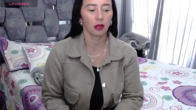 Snapshot of sara_hott_1 chatting on October 30, 2025, 7:22 pm sara hott 1 online show from October 30, 2025, 7:22 pm