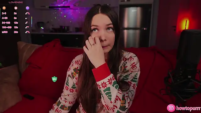 Snapshot of How2Meow chatting on January 5, 2026, 5:27 pm How2Meow online show from January 5, 2026, 5:27 pm