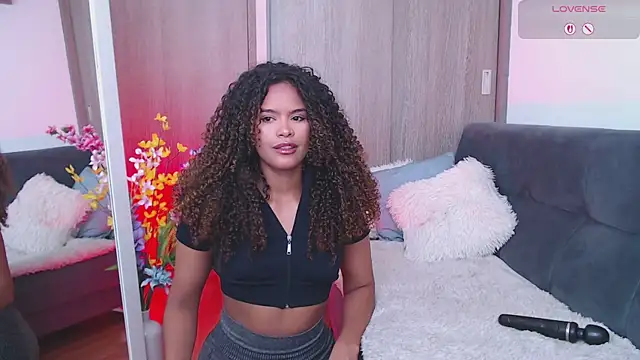 Snapshot of Amelia_bss chatting on October 22, 2025, 1:43 pm Amelia bss online show from October 22, 2025, 1:43 pm