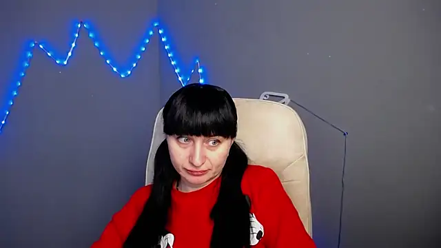 NinaFlawlees online show from April 20, 2026, 6:05 am