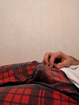 Snapshot of TheLoneWolf4 chatting on November 13, 2025, 12:14 am TheLoneWolf4 online show from November 13, 2025, 12:14 am