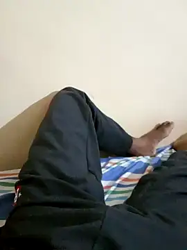 robinsan1010 online show from February 26, 2025, 2:38 pm