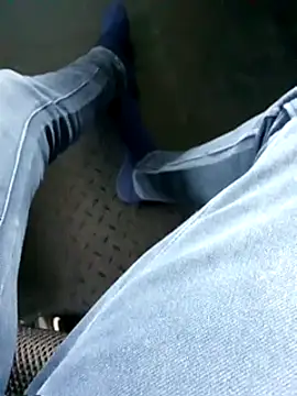 robinsan1010 online show from March 19, 2025, 11:50 am