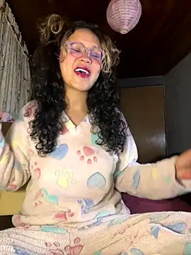 Hathorlove online show from October 8, 2025, 9:55 am