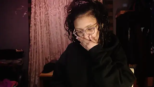 Hathorlove online show from March 6, 2026, 4:51 am