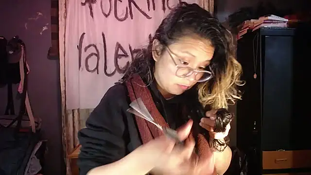 Snapshot of Hathorlove chatting on February 19, 2026, 7:05 am Hathorlove online show from February 19, 2026, 7:05 am