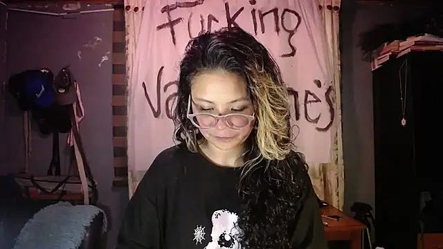 Snapshot of Hathorlove chatting on February 12, 2026, 9:58 pm Hathorlove online show from February 12, 2026, 9:58 pm