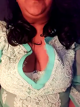 Snapshot of sassy_horny chatting on January 4, 2025, 7:13 pm sassy horny online show from January 4, 2025, 7:13 pm