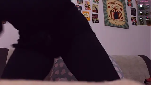 Snapshot of Luna_Blake chatting on February 21, 2026, 1:13 pm Luna Blake online show from February 21, 2026, 1:13 pm