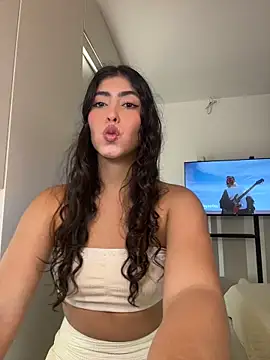 Gaby zahir  online show from June 3, 2026, 2:01 am