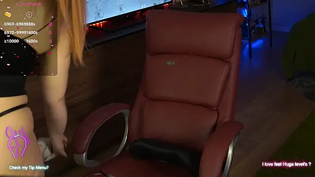 AfinaAmmor online show from April 18, 2026, 6:54 pm