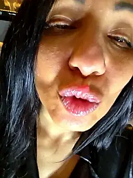 LeticiaWoods online show from February 28, 2026, 1:00 pm