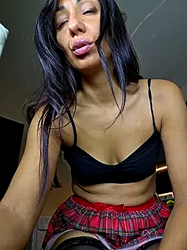 LeticiaWoods online show from September 24, 2025, 8:21 am