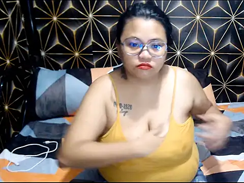 Snapshot of Asianwow22 chatting on July 21, 2026, 6:31 pm Asianwow22 online show from July 21, 2026, 6:31 pm