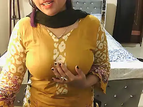 cutebengaligirl online show from October 3, 2025, 7:59 pm