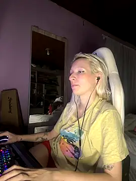 Snapshot of bunnydark00 chatting on November 19, 2025, 1:16 am bunnydark00 online show from November 19, 2025, 1:16 am