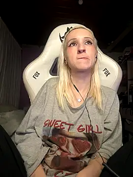 Snapshot of bunnydark00 chatting on November 9, 2025, 2:15 am bunnydark00 online show from November 9, 2025, 2:15 am