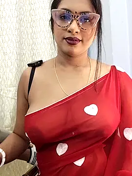 Queen Dolly online show from February 9, 2026, 5:22 pm