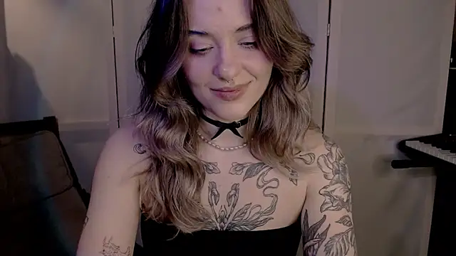 Snapshot of risha_laas chatting on January 22, 2025, 10:05 pm risha laas online show from January 22, 2025, 10:05 pm