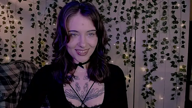 Snapshot of risha_laas chatting on September 25, 2025, 8:15 pm risha laas online show from September 25, 2025, 8:15 pm