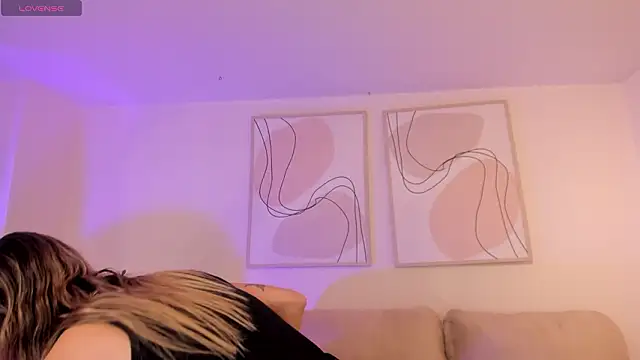 EveBensonX online show from March 21, 2026, 12:53 pm