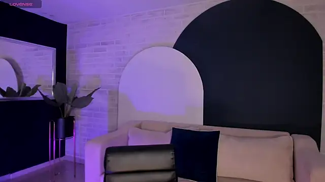 EveBensonX online show from March 25, 2026, 7:24 pm