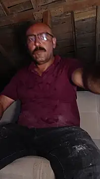 masculine bear daddy online show from June 18, 2026, 3:39 pm