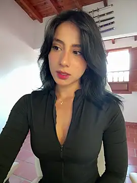 Snapshot of Ale_Lewis chatting on February 13, 2026, 9:04 pm Ale Lewis online show from February 13, 2026, 9:04 pm