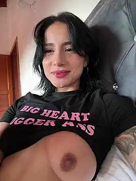 Snapshot of Ale_Lewis chatting on January 17, 2026, 10:02 pm Ale Lewis online show from January 17, 2026, 10:02 pm