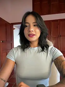 Snapshot of Ale_Lewis chatting on February 9, 2026, 10:08 pm Ale Lewis online show from February 9, 2026, 10:08 pm