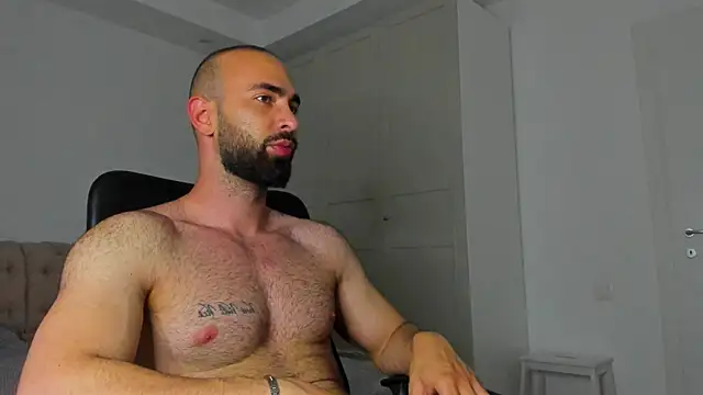 MichaelMasterss online show from May 27, 2026, 9:11 pm